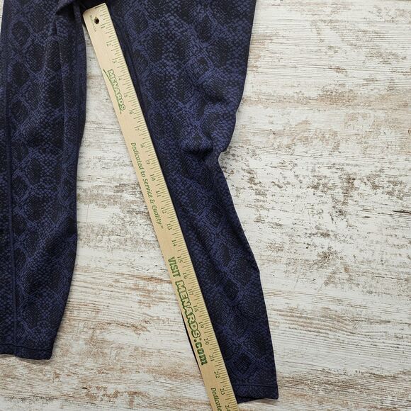 Athleta Ultimate Stash Pocket 7/8 Tight Leggings Sz S Blue Snake Print Running - Picture 5 of 10